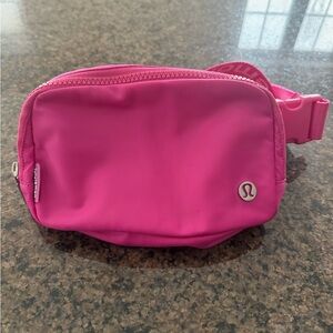 Lululemon sonic pink white work marking everywhere belt bag 1L